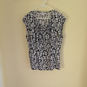 Liz Claiborne Black and Cream Floral Blouse, Size L
